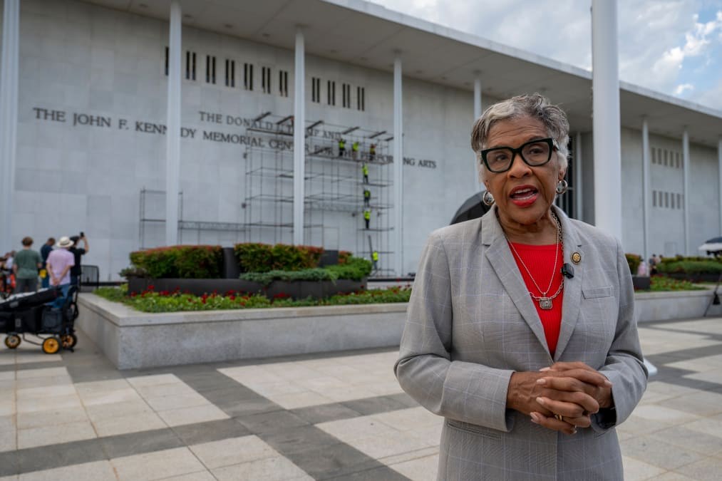 Trump's Kennedy Center closure is 'unlawful,' Rep. Beatty tells judge in emergency hearing request