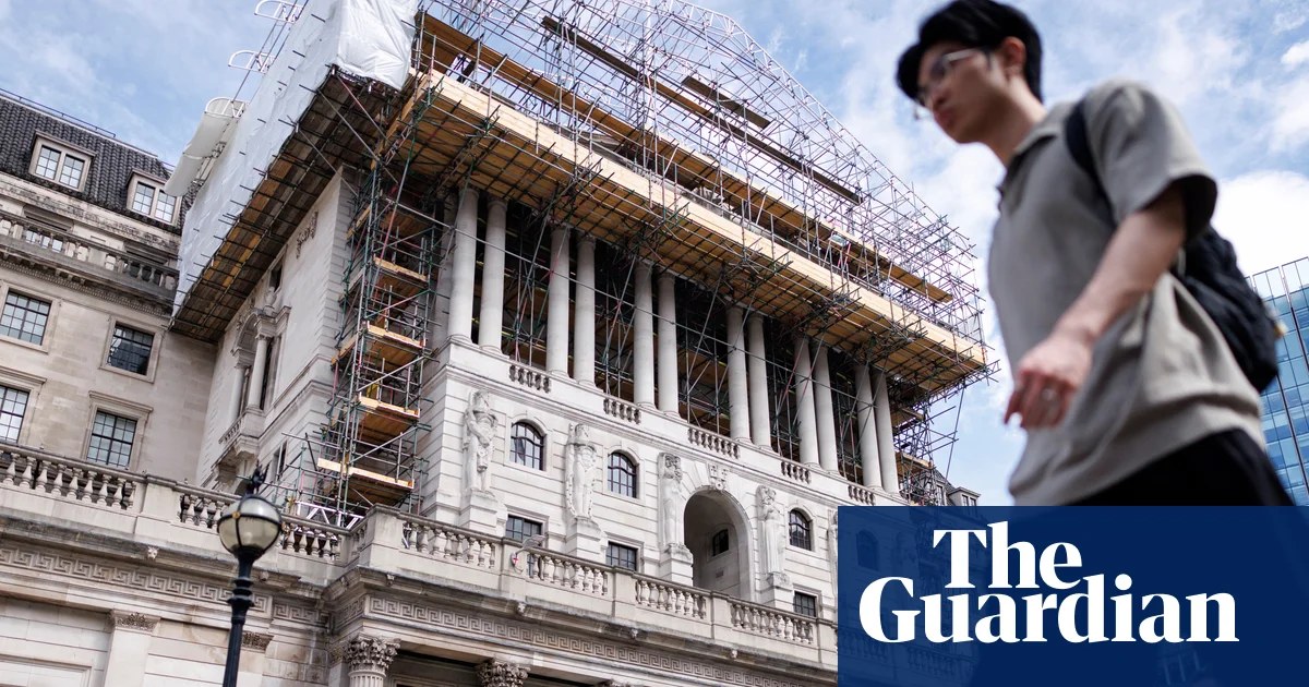 Bank of England governor warns UK public to expect higher costs this year
