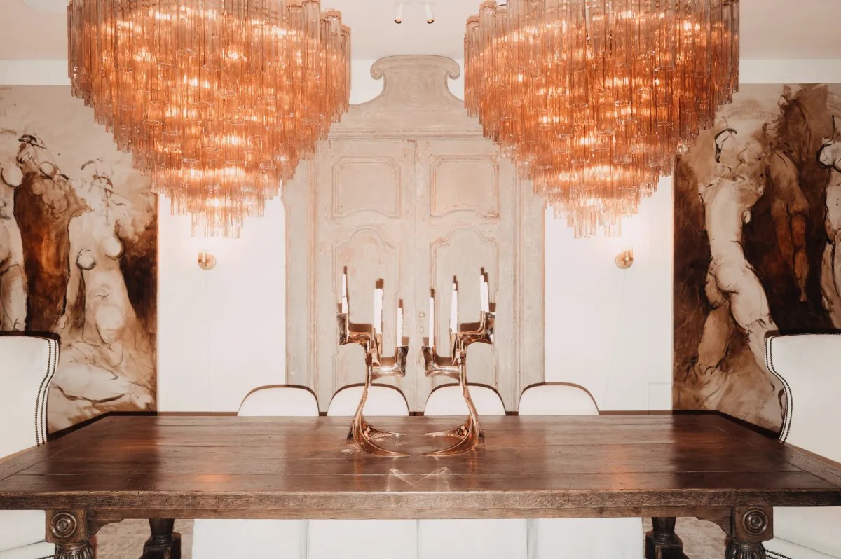 Telsey raises Restoration Hardware stock price target on better results