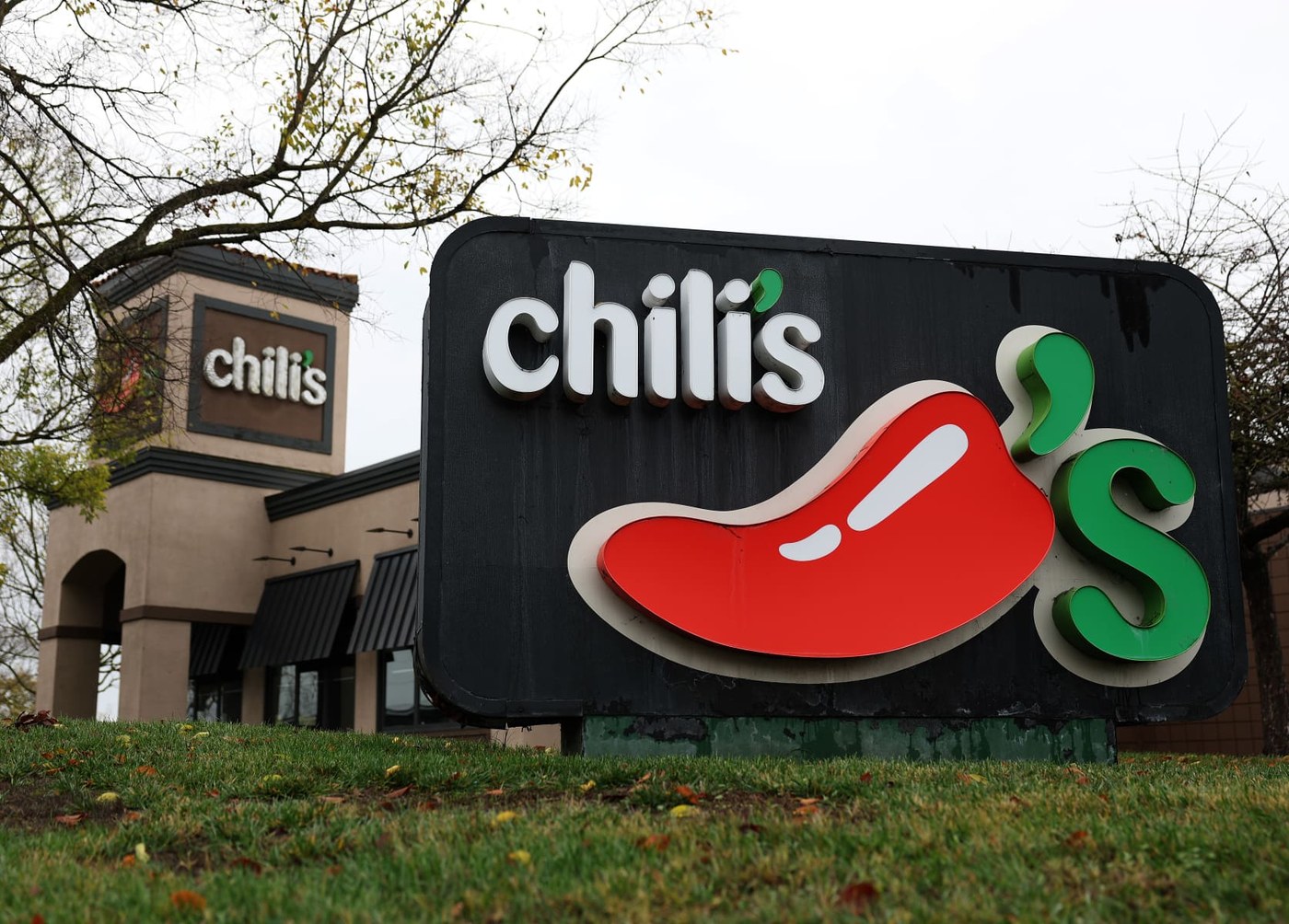 Restaurant earnings will test whether owning more brands pays off