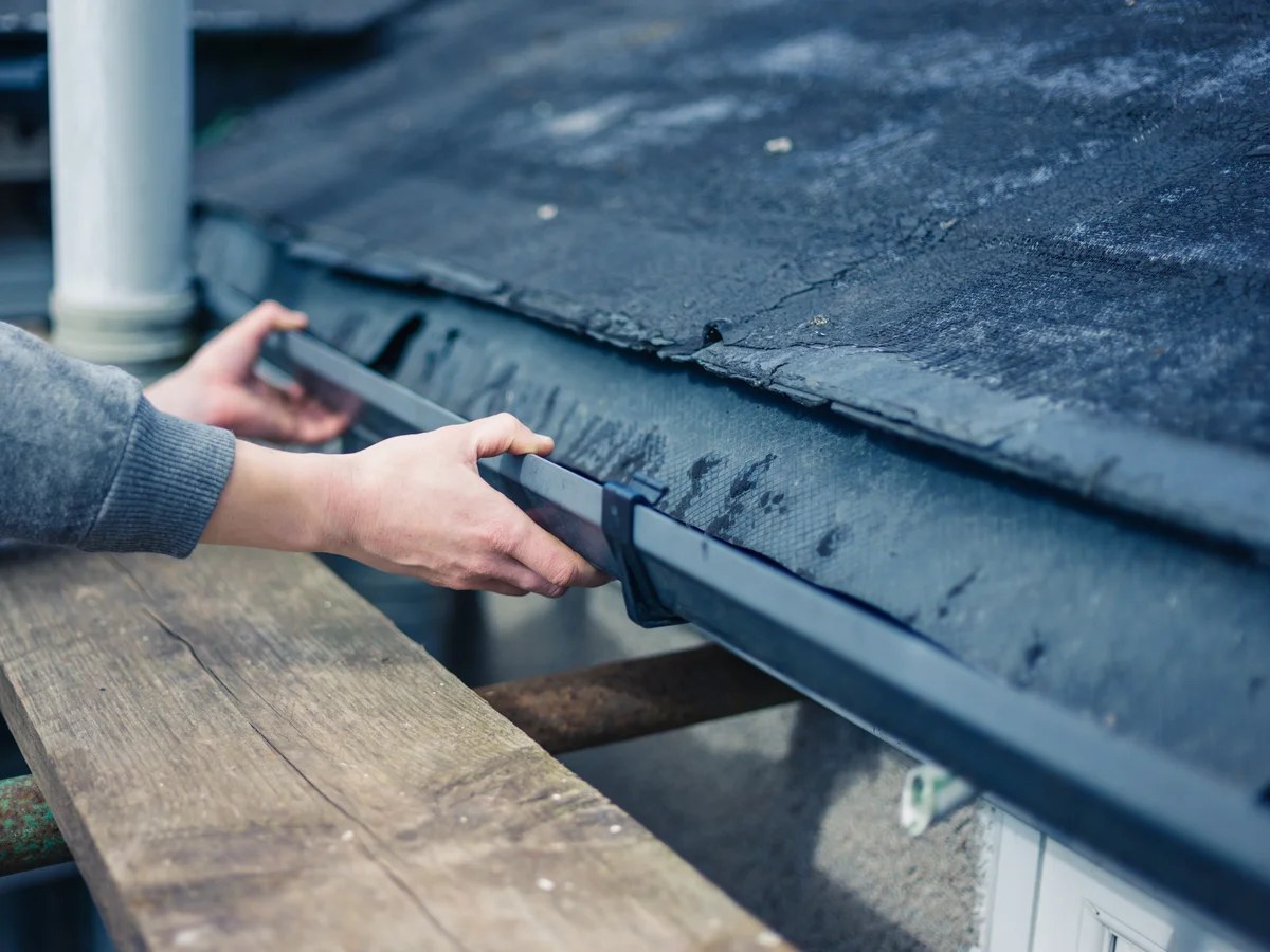 £3,500 and no work done: the offer to help that’s really a roofing scam