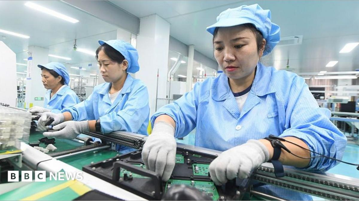 China's growth accelerates as AI export boom outweighs domestic weakness
